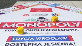 Dwie plansze Monopoly specjalnie dla Wrocławia Hobby, - Wrocław to pierwsze miasto na świecie, które będzie miało dwie edycje – Monopoly Wrocław i Monopoly Junior Wrocławskie Krasnale. Dziś poznaliśmy plany wydawcy kultowej gry.