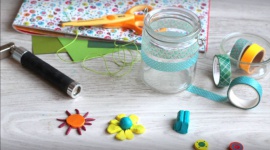 WARSZTATY KREATYWNE - WIOSENNE OZDOBY Z GLINEK Hobby, - WARSZTATY KREATYWNE - WIOSENNE OZDOBY Z GLINEK 7 kwietnia, godz. 13:00 – 15:00 empik Manufaktura, Łódź, ul. Karskiego 5