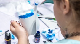 RĘCZNIE MALOWANE KUBKI I NIE TYLKO - WARSZTATY KREATYWNE - ŁÓDŹ Hobby, - RĘCZNIE MALOWANE KUBKI I NIE TYLKO - WARSZTATY KREATYWNE - ŁÓDŹ "KREATYWNE LATO" 2 i 23 lipca, godz. 13:00 – 15:00 empik Manufaktura, Łódź, ul. Karskiego 5