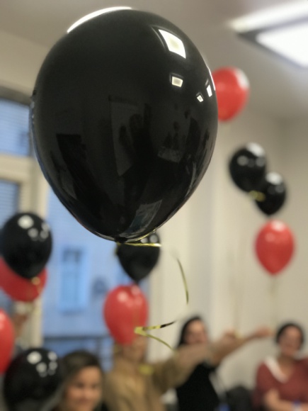 Warsztaty "BĄDŹ SOBĄ PO SWOJEMU" W OLSZTYNIE ZA NAMI! LIFESTYLE, Psychologia - W miniony weekend w centrum Olsztyna dwadzieścia kobiet wzięło udział w bezpłatnych warsztatach „Bądź sobą po swojemu” organizowanych przez producenta sprzętu do stylizacji włosów, markę Remington.