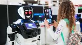 Roboty przyszłości w Porcie Łódź Hobby, - Port Łódź zaprasza na Międzynarodową interaktywną wystawę „Miasto Robotów”, która odbywać będzie się w łódzkim Centrum od 27 czerwca do 11 sierpnia. Wystawa zorganizowana zostanie w przestrzeni niedaleko strefy restauracyjnej, a oglądać będzie można ją każdego dnia.